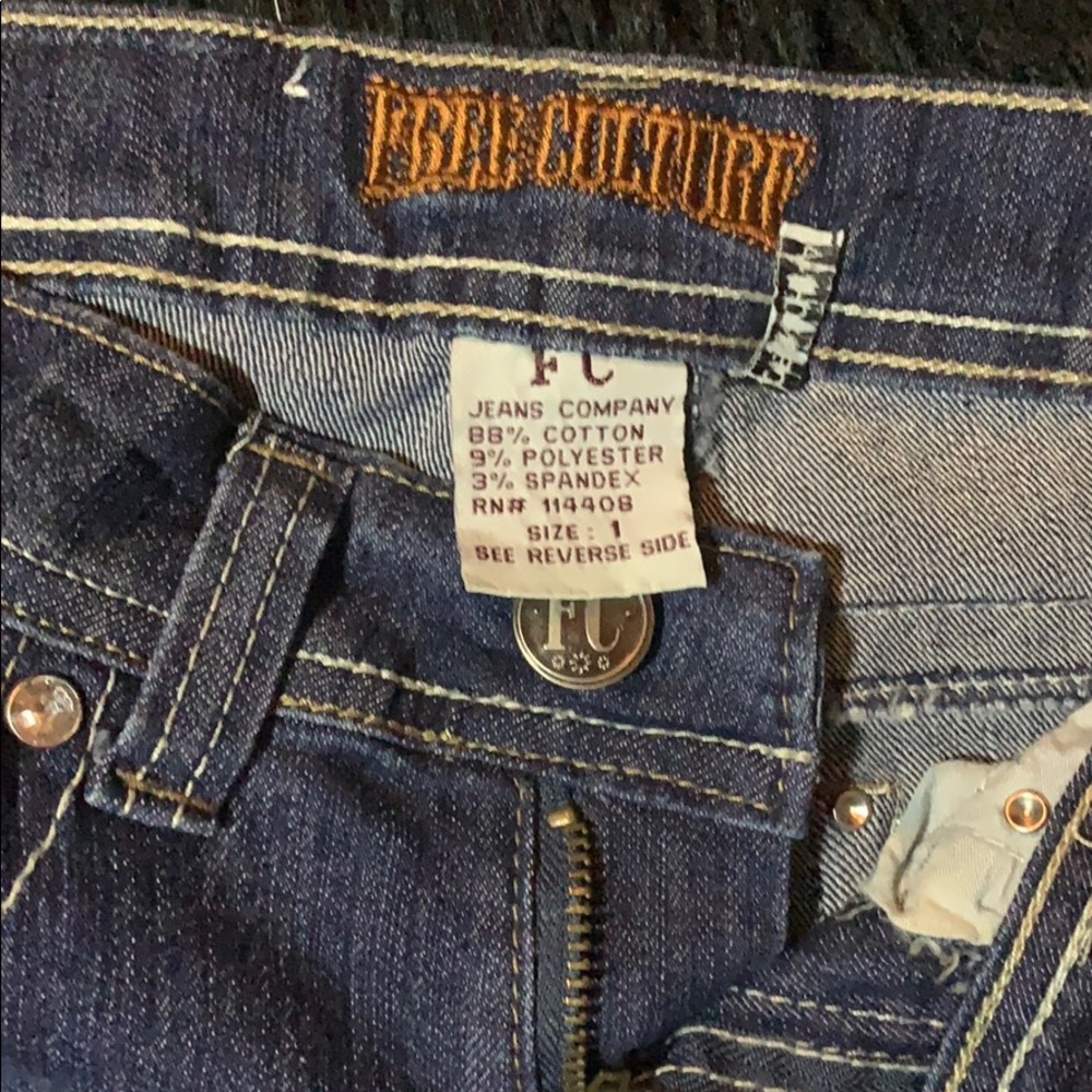 Jeans - Picture 4 of 4